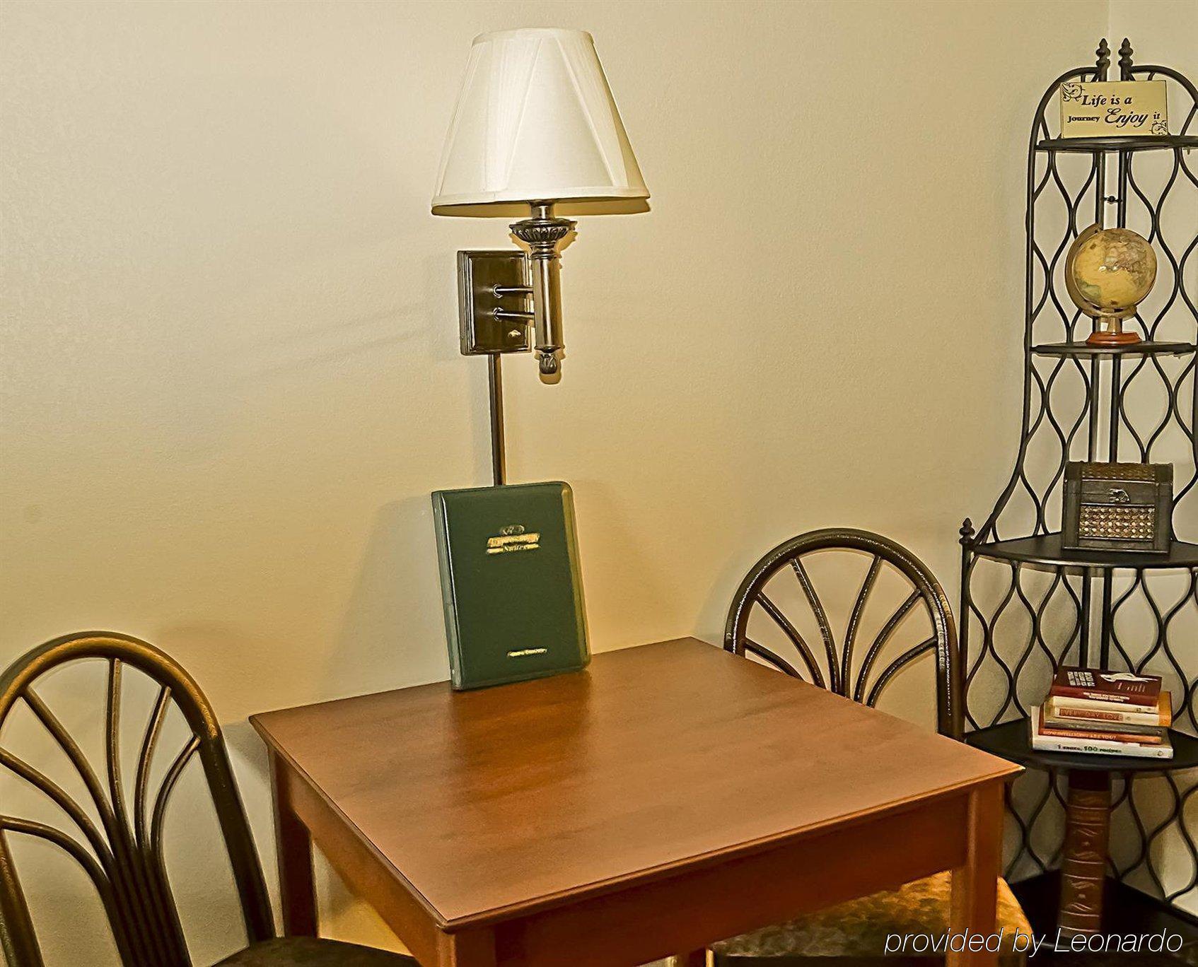 Expressway Suites Fargo Rum bild