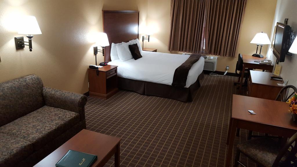 Expressway Suites Fargo Exteriör bild